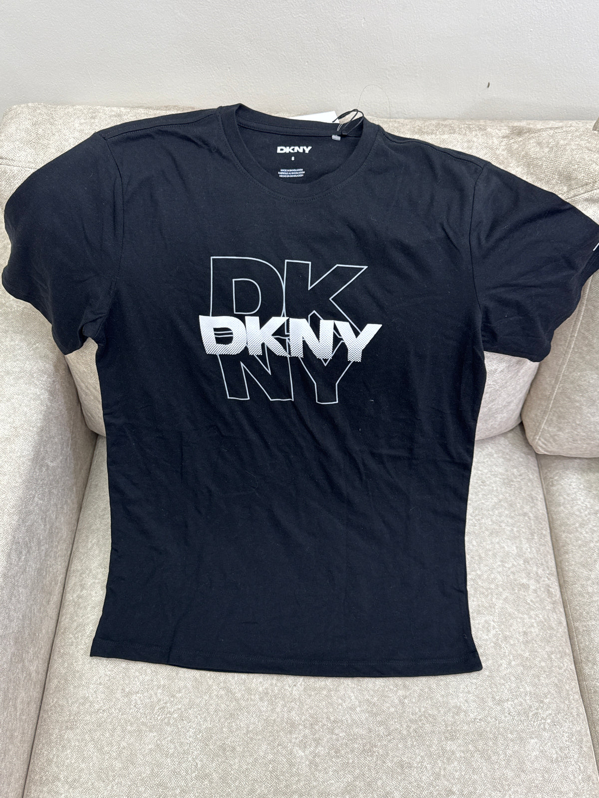 DKNY T-Shirt