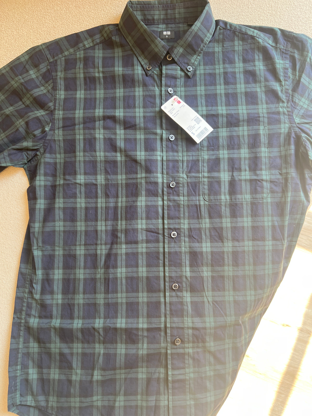 Uniqlo Extra Fine Cotton Broadcloth checked button-down shirt